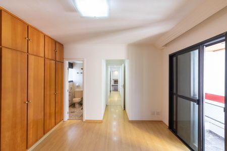 Apartamento para alugar com 144m², 4 quartos e 2 vagas Apartamento para alugar com 144m², 4 quartos e 2 vagasSuíte