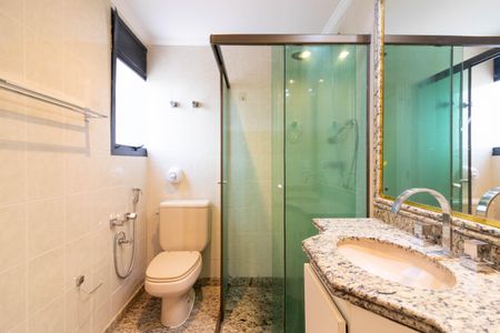 Apartamento para alugar com 144m², 4 quartos e 2 vagas Apartamento para alugar com 144m², 4 quartos e 2 vagasBanheiro da Suíte