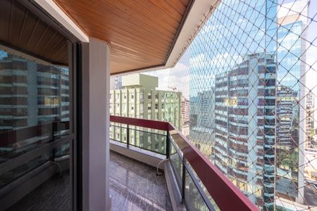 Apartamento para alugar com 144m², 4 quartos e 2 vagas Apartamento para alugar com 144m², 4 quartos e 2 vagasVaranda da Sala