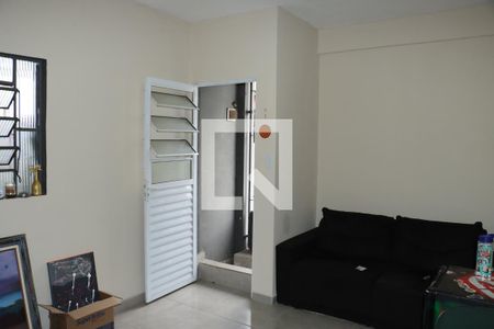 Casa para alugar com 1 quarto, 40m² em Vila Monte Serrat, Cotia