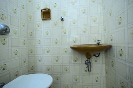 Apartamento para alugar com 100m², 3 quartos e 2 vagasBanheiro de Serviço