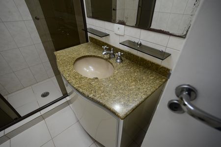 Apartamento para alugar com 100m², 3 quartos e 2 vagasBanheiro Social