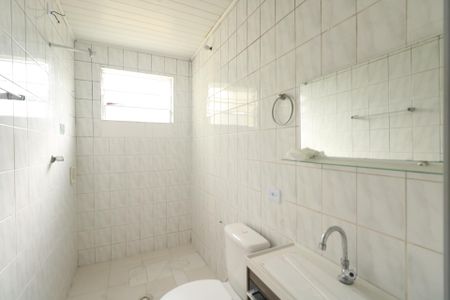 Banheiro de casa para alugar com 2 quartos, 60m² em Olímpico, São Caetano do Sul