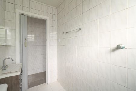 Casa para alugar com 60m², 2 quartos e sem vaga Casa para alugar com 60m², 2 quartos e sem vagaBanheiro