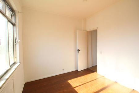Quarto 2 de apartamento para alugar com 2 quartos, 62m² em Tanque, Rio de Janeiro