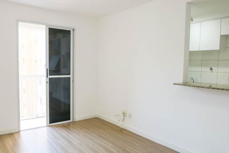 Sala de apartamento para alugar com 2 quartos, 59m² em Del Castilho, Rio de Janeiro