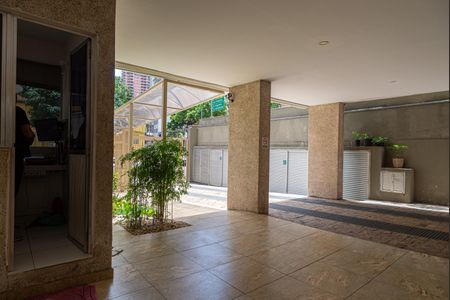 Apartamento para alugar com 35m², 1 quarto e sem vagaÁrea comum - Portaria e entrada do Edifício