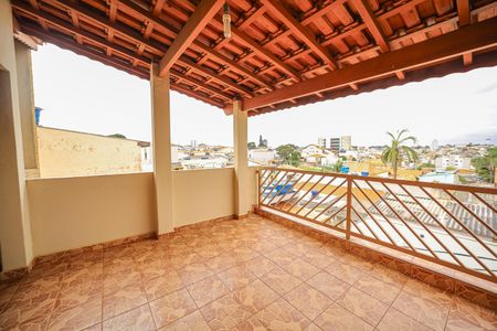 Casa à venda com 250m², 4 quartos e 1 vagaÁrea gourmet