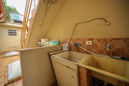 Casa à venda com 250m², 4 quartos e 1 vagaÁrea de Serviço