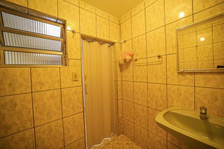 Casa à venda com 250m², 4 quartos e 1 vagaBanheiro 2