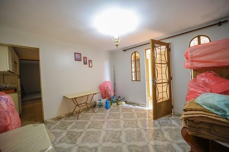 Casa à venda com 250m², 4 quartos e 1 vaga Casa à venda com 250m², 4 quartos e 1 vagaSala 2