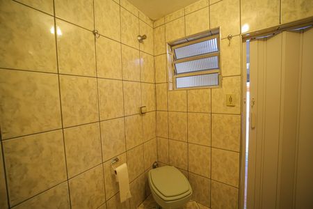 Casa à venda com 250m², 4 quartos e 1 vaga Casa à venda com 250m², 4 quartos e 1 vagaBanheiro 2