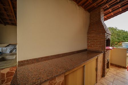 Casa à venda com 250m², 4 quartos e 1 vagaÁrea gourmet