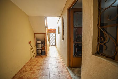 Casa à venda com 250m², 4 quartos e 1 vagaÁrea de Serviço