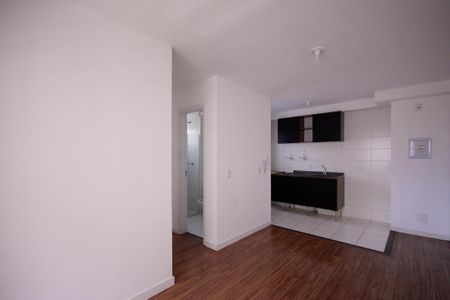 Sala de apartamento para alugar com 2 quartos, 47m² em Parque Fongaro, São Paulo