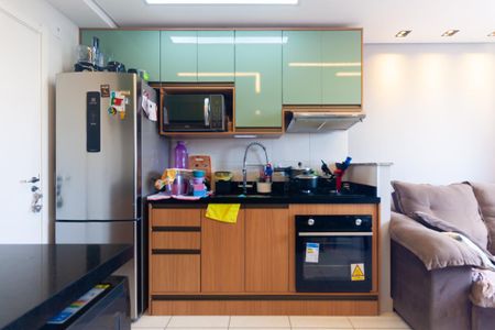 Cozinha de apartamento para alugar com 2 quartos, 34m² em Jardim Planalto, São Paulo