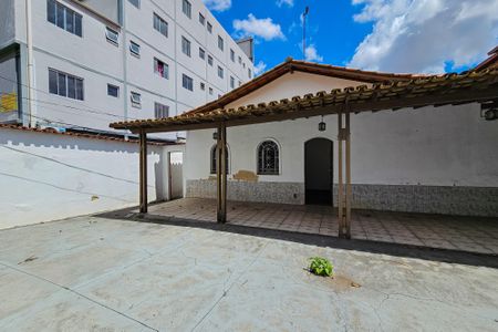 Fachada de casa para alugar com 3 quartos, 447m² em Santa Amelia, Belo Horizonte