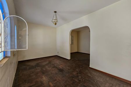sala de casa para alugar com 3 quartos, 447m² em Santa Amelia, Belo Horizonte