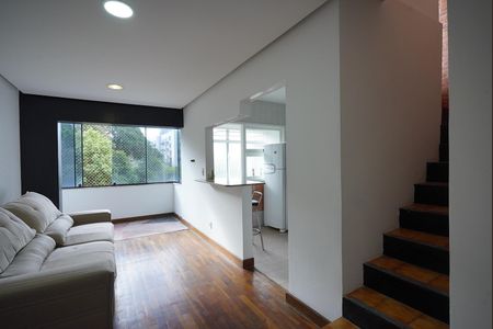 Sala de apartamento para alugar com 1 quarto, 90m² em Passo da Areia, Porto Alegre