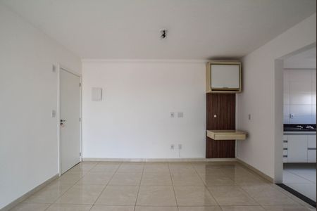 Sala de apartamento para alugar com 2 quartos, 50m² em Vila Scarpelli, Santo André