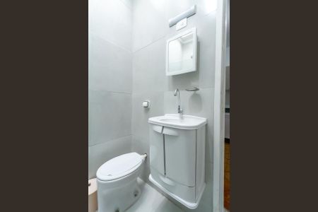 Banheiro de casa para alugar com 1 quarto, 66m² em Ferrazópolis, São Bernardo do Campo