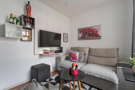 Sala de apartamento para alugar com 1 quarto, 51m² em São Sebastião, Porto Alegre