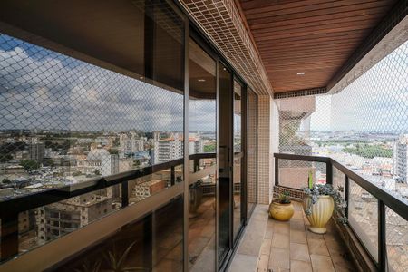 Apartamento à venda com 190m², 4 quartos e 4 vagasVaranda
