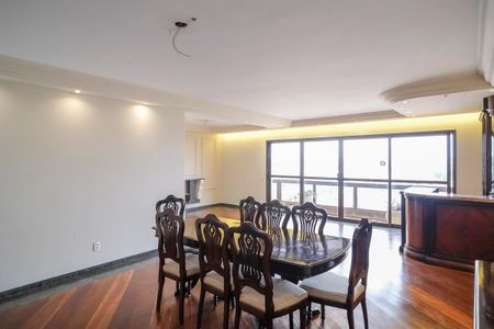 Apartamento à venda com 190m², 4 quartos e 4 vagasSala