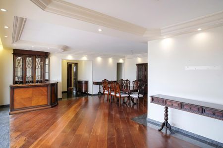 Apartamento para alugar com 190m², 4 quartos e 4 vagasSala