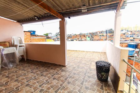 Casa à venda com 70m², 2 quartos e sem vaga Casa à venda com 70m², 2 quartos e sem vagaTerraço