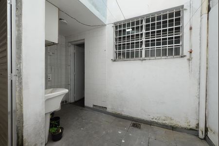 Casa à venda com 100m², 2 quartos e 1 vagaÁrea de Serviço