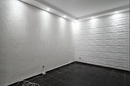 Casa à venda com 100m², 2 quartos e 1 vagaSala