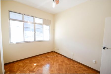 Apartamento à venda com 81m², 2 quartos e 1 vaga Apartamento à venda com 81m², 2 quartos e 1 vagaQuarto 1