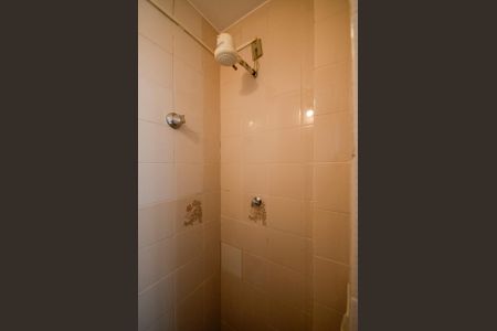 Apartamento à venda com 81m², 2 quartos e 1 vaga Apartamento à venda com 81m², 2 quartos e 1 vagaBanheiro de Serviço