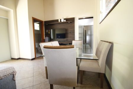 Casa de condomínio para alugar com 53m², 1 quarto e 1 vagaSala