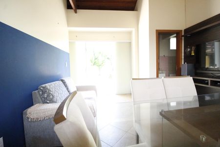 Casa de condomínio para alugar com 53m², 1 quarto e 1 vagaSala