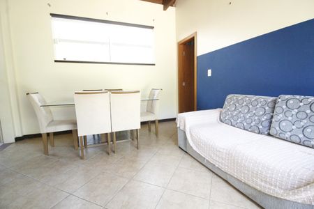 Casa de condomínio para alugar com 53m², 1 quarto e 1 vagaSala