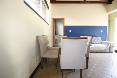 Casa de condomínio para alugar com 53m², 1 quarto e 1 vagaSala