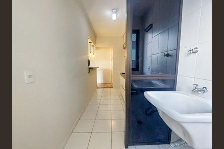 Apartamento para alugar com 65m², 4 quartos e 1 vaga Apartamento para alugar com 65m², 4 quartos e 1 vagaCozinha e Área de serviço