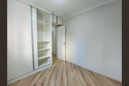Apartamento para alugar com 65m², 4 quartos e 1 vaga Apartamento para alugar com 65m², 4 quartos e 1 vagaQuarto 3