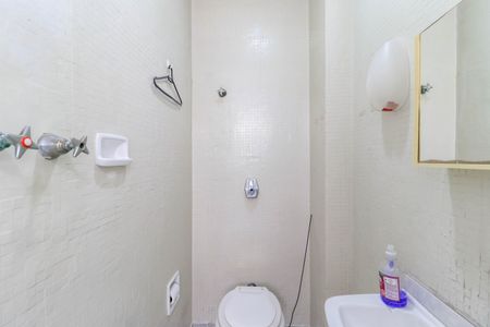 Apartamento à venda com 81m², 2 quartos e sem vagaBanheiro de Serviço