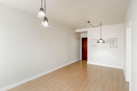 Apartamento à venda com 81m², 2 quartos e sem vagaSala 