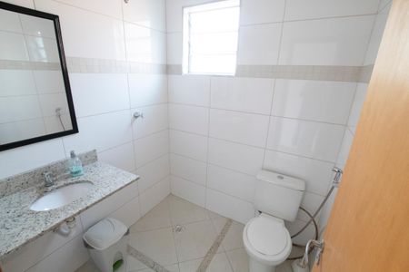 Casa à venda com 300m², 5 quartos e 3 vagasBanheiro da Suíte 4