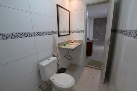 Casa à venda com 300m², 5 quartos e 3 vagasBanheiro da Suíte 1