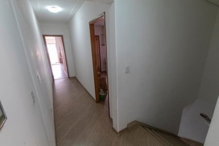 Casa à venda com 300m², 5 quartos e 3 vagascorredor andar de cima