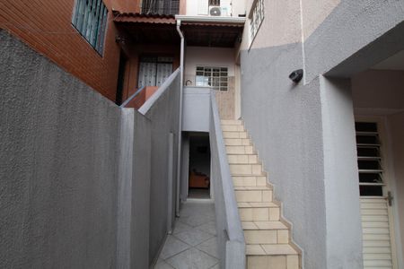 Casa à venda com 300m², 5 quartos e 3 vagasEscada
