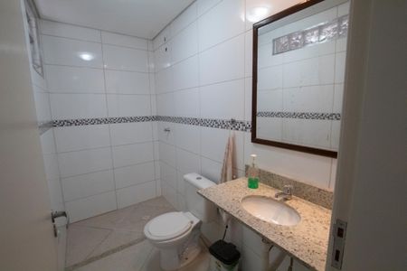 Casa à venda com 300m², 5 quartos e 3 vagasBanheiro da Suíte 1