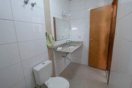 Casa à venda com 300m², 5 quartos e 3 vagasBanheiro da Suíte 2