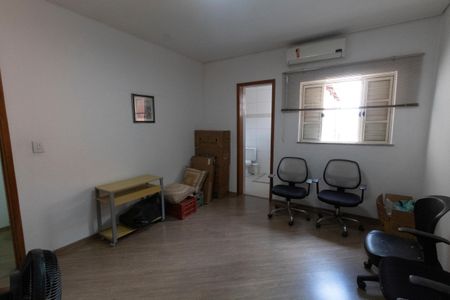 Casa à venda com 300m², 5 quartos e 3 vagasSuíte 3