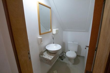 Casa à venda com 300m², 5 quartos e 3 vagasBanheiro 1